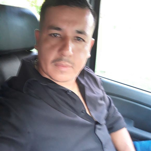 Meet your Posher, Alejandro - Picture 1 of 1